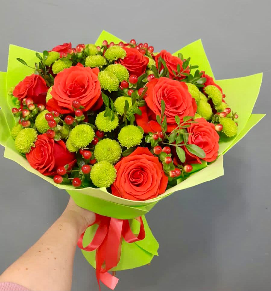 Букет признание в Нижневартовске Букет цветов из: Хризантемы и Розы в Нижневартовске