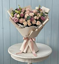 Букет бодрость в Нижневартовске Букет цветов из:  Розы и Лизиантусы в Нижневартовске