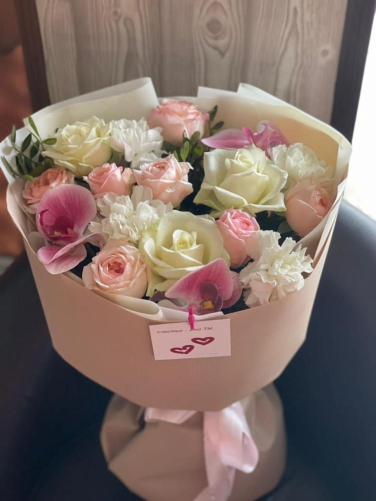 Букет ноктюрн в Нижневартовске Букет цветов из: Орхидеи, Розы и Гвоздики в Нижневартовске