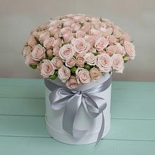 Композиция утонченная красота в Нижневартовске Цветочная композиция из Розы в шляпной коробке в Нижневартовске