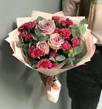 Букет восхищение в Нижневартовске Букет цветов из:  Гвоздики и Розы в Нижневартовске