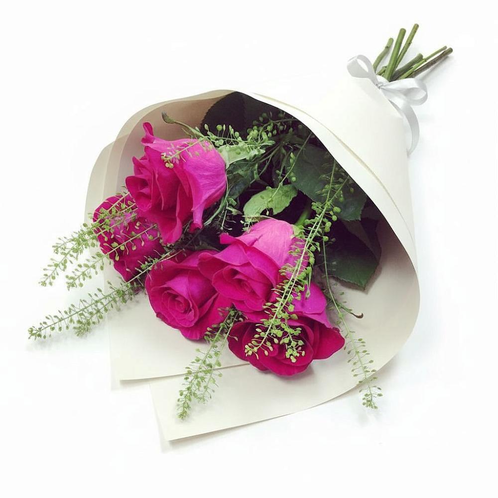 Букет ярко-розовый в Нижневартовске Букет цветов из: Розы в Нижневартовске