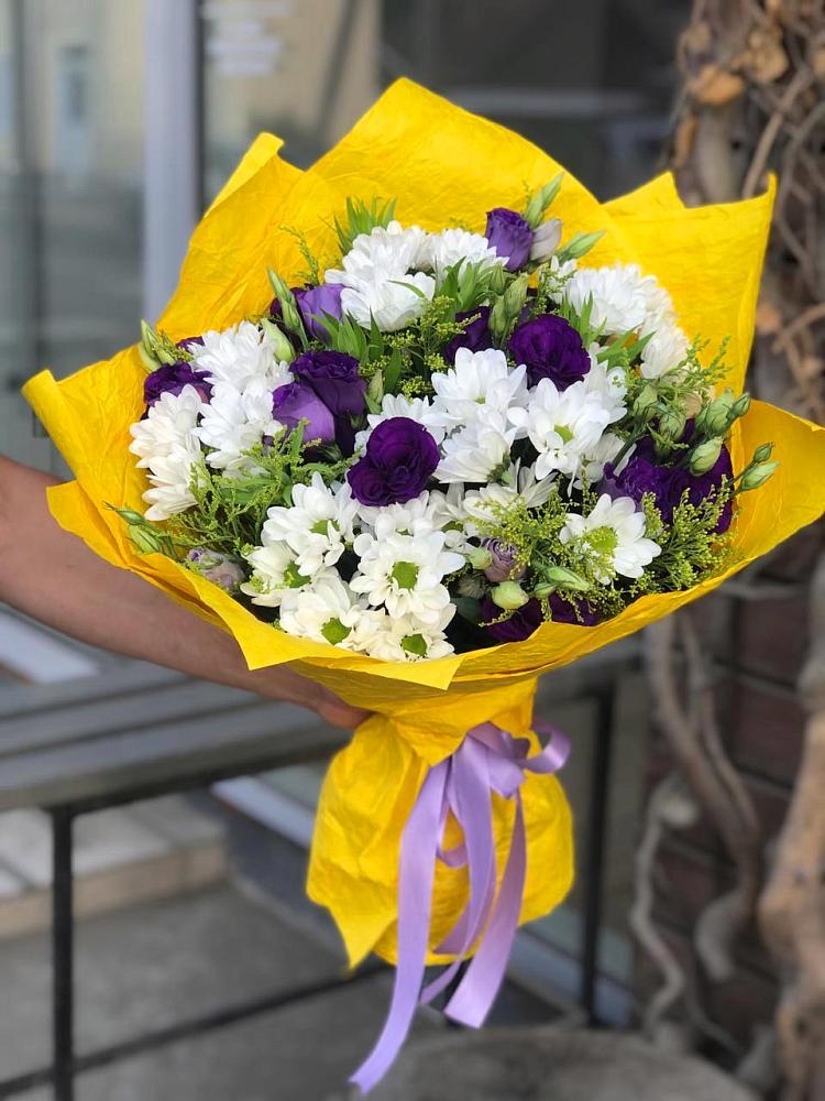Букет облака в Нижневартовске Букет цветов из: Ирисы, Хризантемы и Ромашки в Нижневартовске