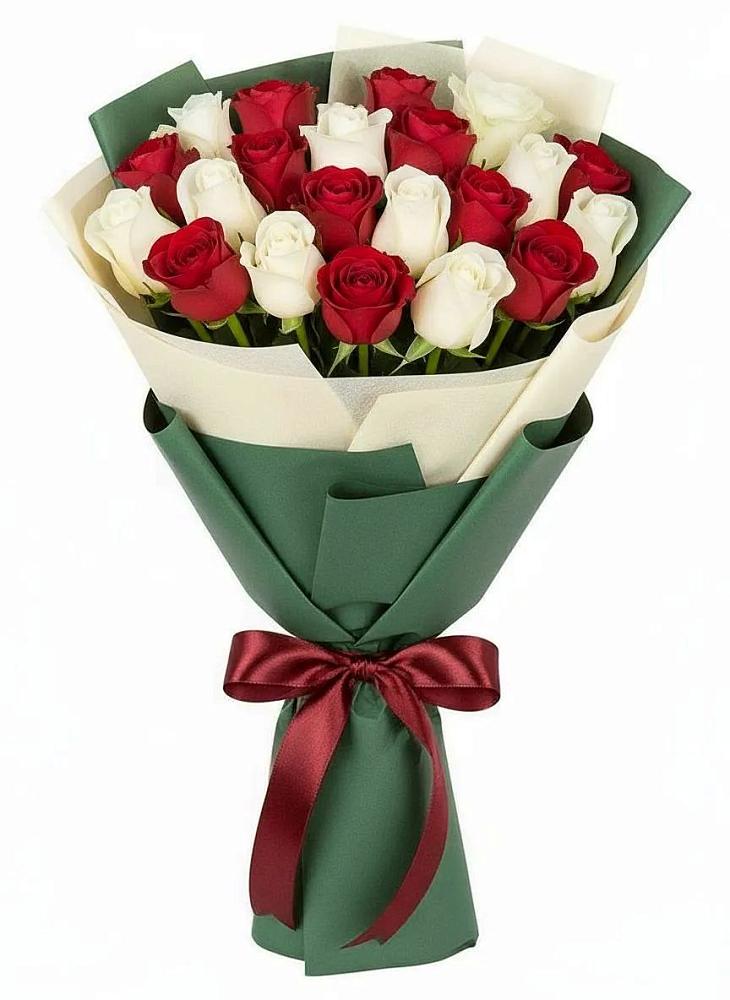 Букет Микс из красных и белых роз в Нижневартовске