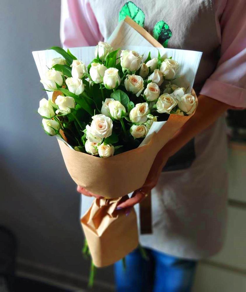 Букет хорошее настроение в Нижневартовске Букет цветов из: Розы в Нижневартовске