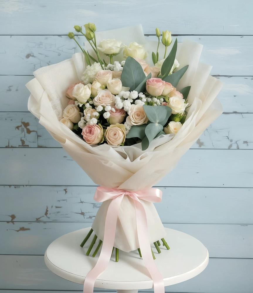 Букет Сказочное воображение в Нижневартовске Букет цветов из: Розы и Лизиантусы в Нижневартовске