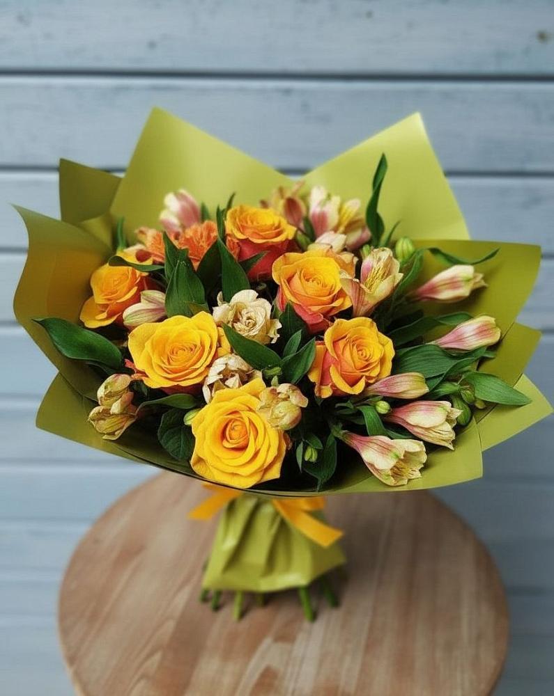 Букет созвездие в Нижневартовске Букет цветов из: Альстромерии и Розы в Нижневартовске