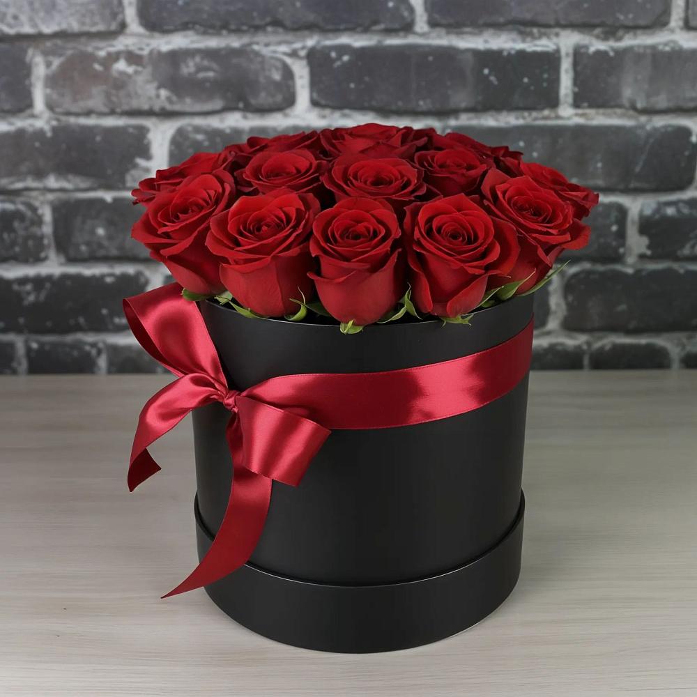 Композиция исключительность в Нижневартовске Цветочная композиция из Розы в шляпной коробке в Нижневартовске